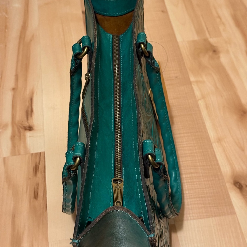 Patricia Nash Large Tooled Leather Tote NWT - Picture 9 of 16